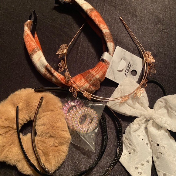 Ardene Accessories - ✨ 3 for 12 ✨ Bundle of hair accessories NEW